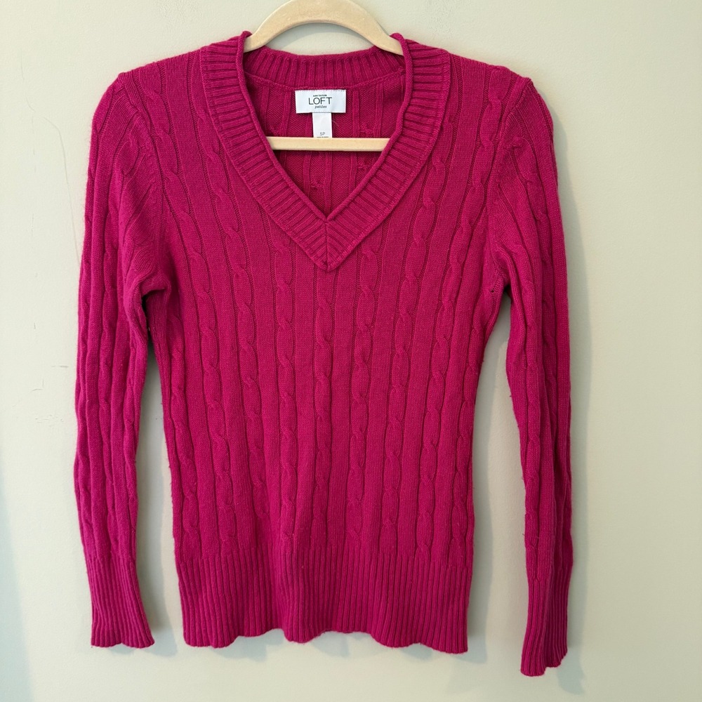 Ann Taylor LOFT Petite Cable Knit V‎ Neck Long Sleeve Sweater Women's SP Pink